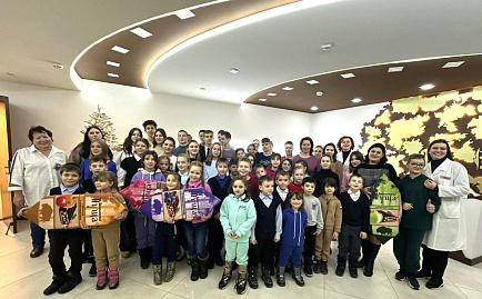 Дети из РФ и ЛНР посетили сегодня «Коммунарку»